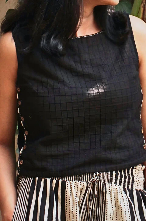 Black Ribbed Sleeveless Blouse – Black